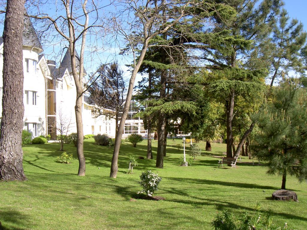 Parque Hotel Jean Clevers Пунта дел Есте Екстериор снимка The park of the Château de launay