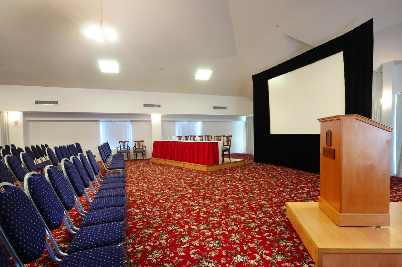 Parque Hotel Jean Clevers Пунта дел Есте Екстериор снимка The main conference room