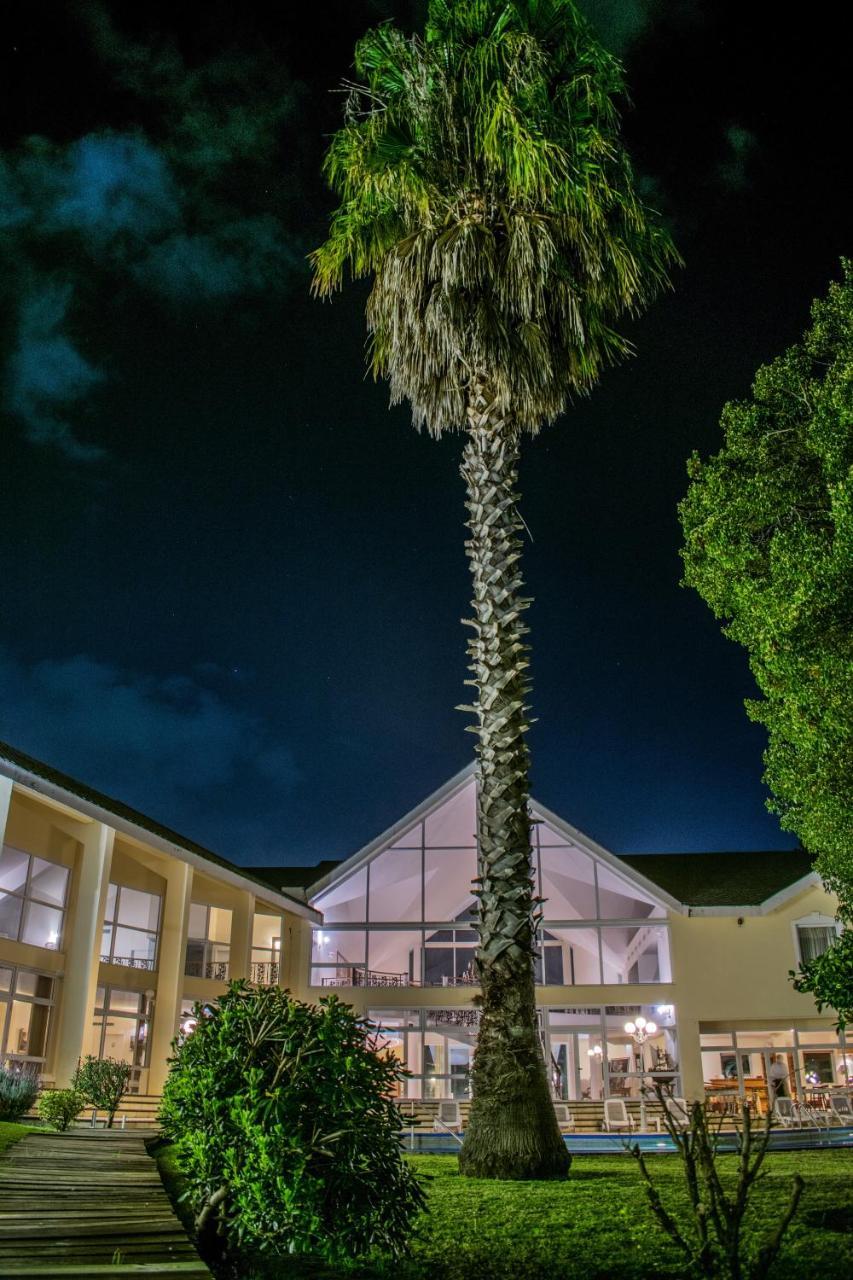 Parque Hotel Jean Clevers Пунта дел Есте Екстериор снимка The main building at night